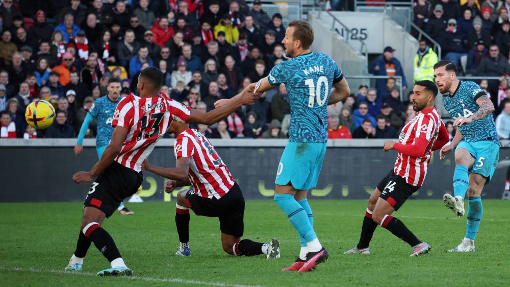  桑乔转会多特首秀破门引爆社交媒体  