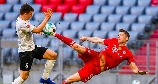  穆西亚拉破门成拜仁最年轻进球球员