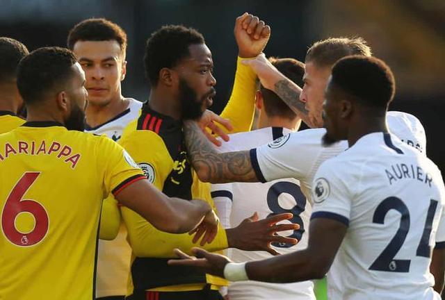  马赛核心球员重伤缺阵，争四前景蒙阴影  