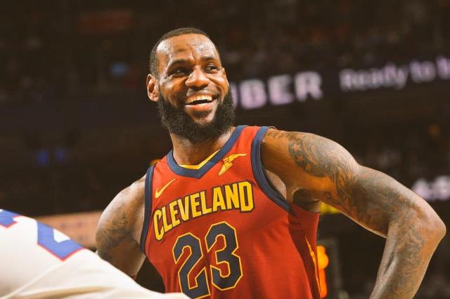  米切尔狂飙七记三分骑士大胜活塞保留季后赛希望  