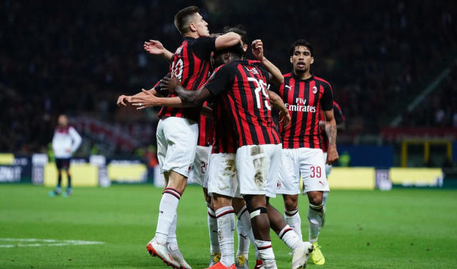  AC米兰边路突破战术撕开博洛尼亚防线